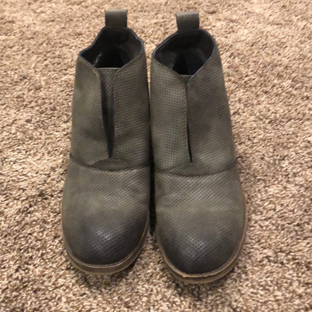 Billabong grey bootie